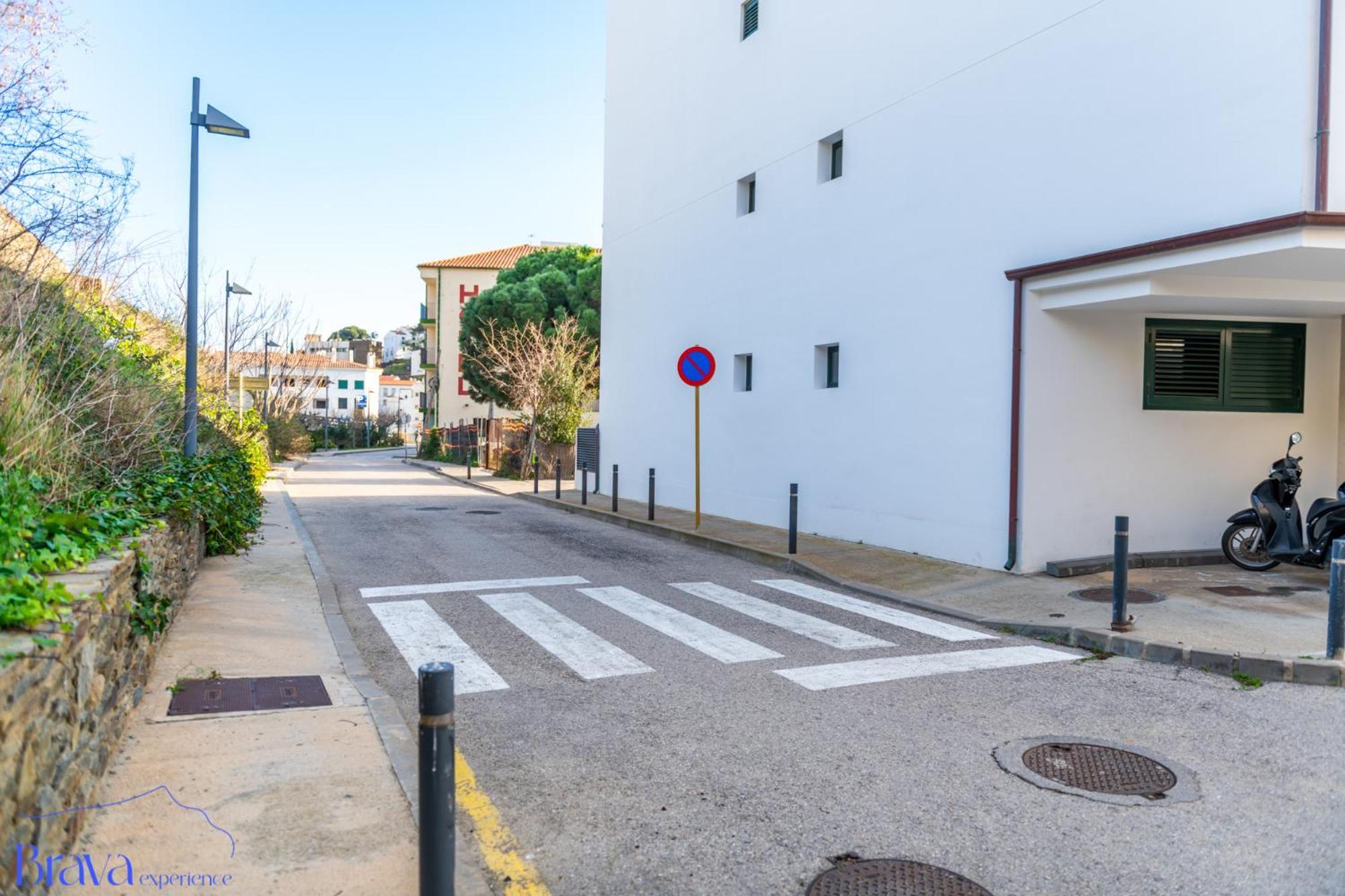 Duplex Sa Tarongeta - 5' Playa I Vistas I Terraza 20M2 I Ascensor I Equipado Apartman Cadaqués Kültér fotó
