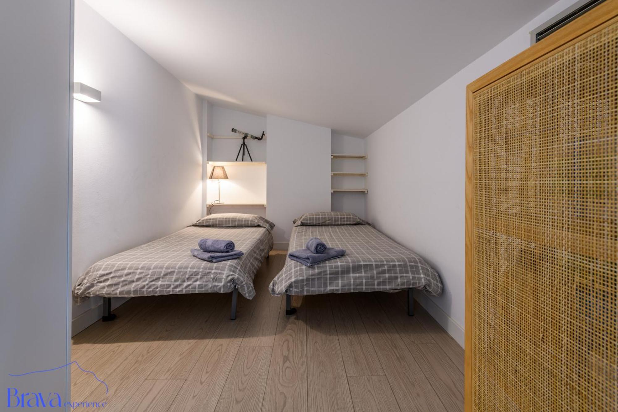 Duplex Sa Tarongeta - 5' Playa I Vistas I Terraza 20M2 I Ascensor I Equipado Apartman Cadaqués Kültér fotó
